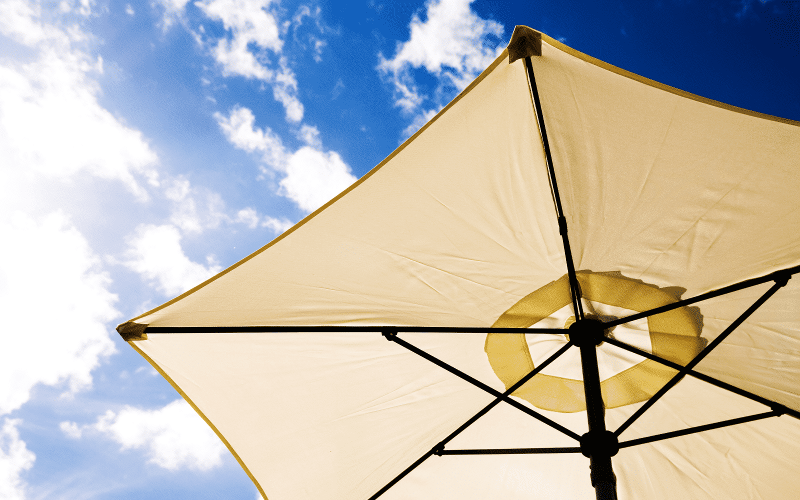 UV Schutz durch Sonnenschirme